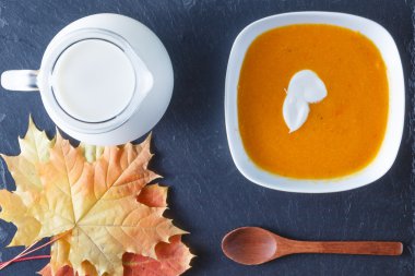 Balkabağı çorbası.