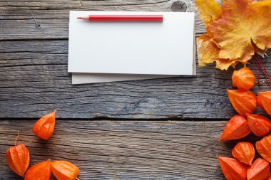 Çerçeve backgrount notlar için sketchbook ile düşmek