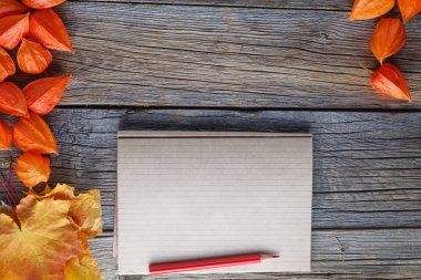 Çerçeve backgrount notlar için sketchbook ile düşmek