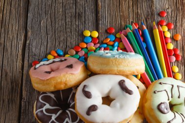 Halloween donut ahşap tablo
