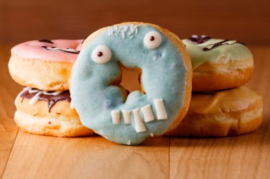 Halloween donut ahşap tablo