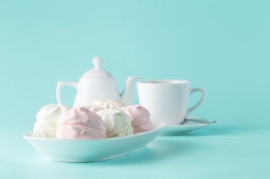 pembe ve beyaz marshmallow pastel renkler