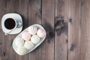 Kupa kahve ve hatmi ahşap tablo