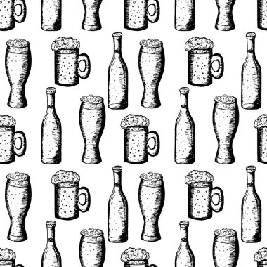 beyaz arka plan üzerinde bira ve bira şişeleri kupaları ile dikişsiz desen