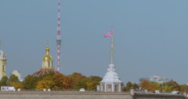 Peter ve Paul Kalesi 'nin ünlü manzarası. St. Petersburg Televizyon Kulesi.