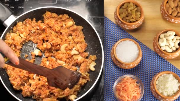 Roeren Van Gajar Halwa Wortelpudding Gemaakt Met Veel Desi Ghee — Stockvideo