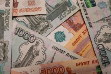 Rusya Bankası tarafından çıkarılan Rus rublesi banknotları. Rusya 'nın mali sistemi ve ekonomisi. Dünya parasal sistemi.