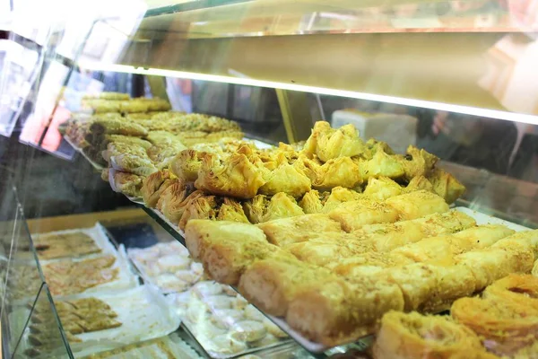 Geleneksel Arap tatlıları Arap çay saatinde