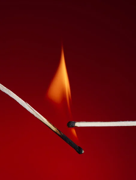 Yanan kibrit çöpü