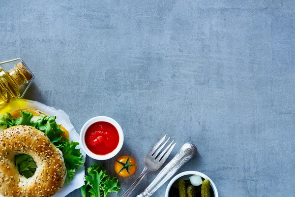 A bagel sajtos szendvics — Stock Fotó