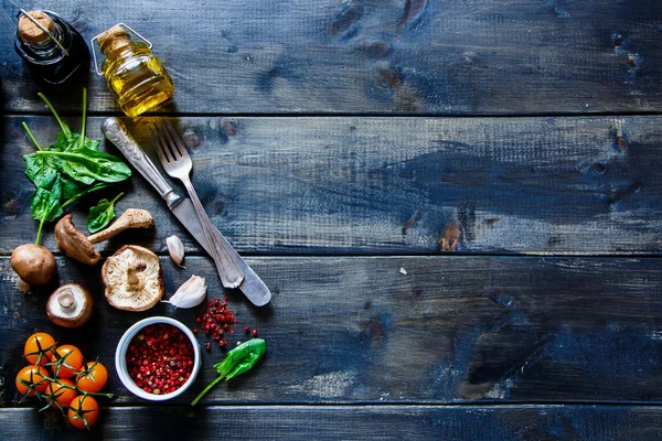 Produtos hortícolas biológicos frescos — Fotografia de Stock