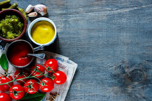 Omáčky s bylinkami a kořením — Stock fotografie