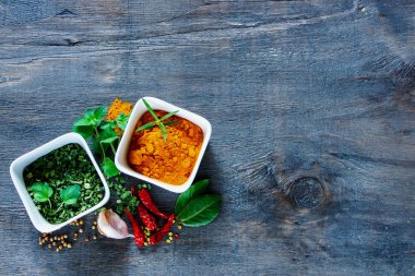 otlar ve baharatlar seçimi