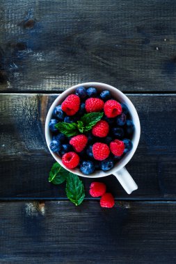 yaban mersini ve ahududu