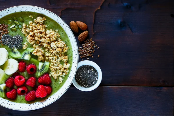 Breakfast kiwi smoothie — Stock Photo, Image