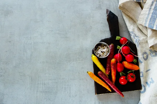 Produtos hortícolas orgânicos crus — Fotografia de Stock