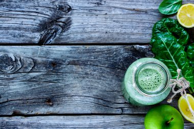 sağlıklı yeşil smoothie