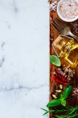 zeytinyağı ve malzemeler