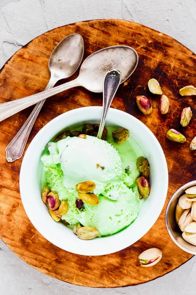 Fresh Pistachio Ice Cream Bowl — Stock Photo, Image