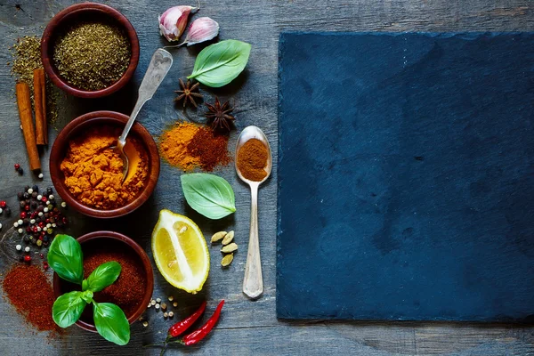 Spices and herbs — Stock Photo, Image