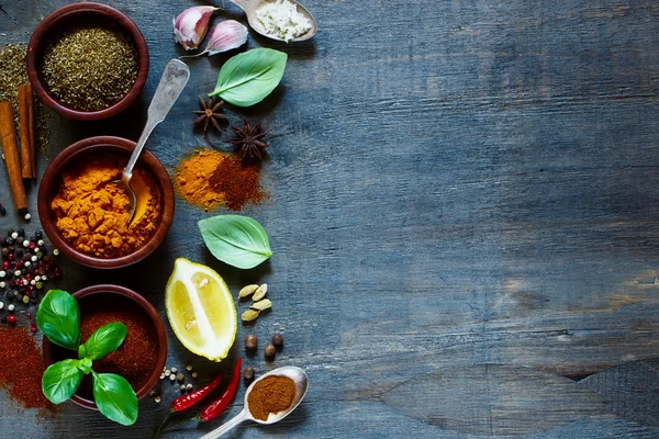 Spices and herbs — Stock Photo, Image