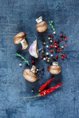 Malzemelerin antika arka plan üzerine