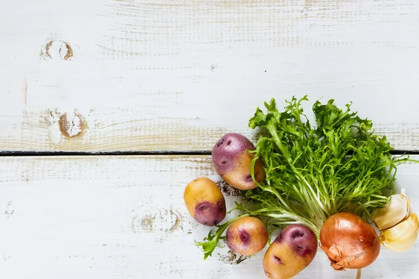 Légumes bio sur blanc — Photo