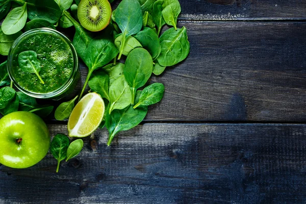 Gesunder grüner Smoothie — Stockfoto