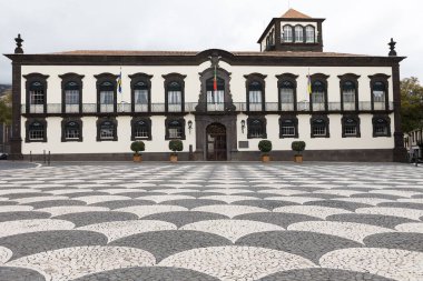 Merkez Funchal, Madeira 'daki meydan ve belediye binası..