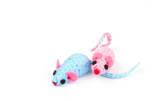 Zwei Blaue Und Rosa Spielzeugmäuse Für Eine Hauskatze Isoliert Auf — Stockfoto