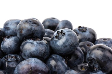 Beyaz arka planda izole edilmiş taze meyveler. Yakın plan.