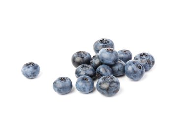 Beyaz arka planda izole edilmiş taze meyveler. Yakın plan.