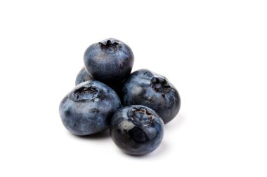 Beyaz arka planda izole edilmiş taze meyveler. Yakın plan.