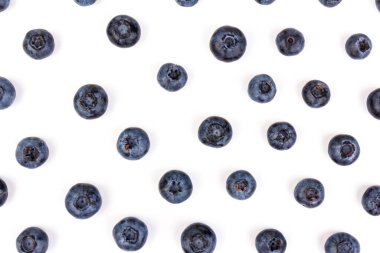 Beyaz arka planda izole edilmiş taze meyveler. Yakın plan.