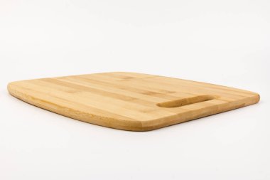 Beyaz arka planda kesme tahtası. Doğal bambudan kesme tahtaları. Doku..