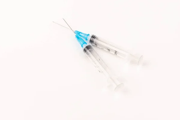 注射針付き医療用プラスチック使い捨て注射器 予防接種の対象 — ストック写真