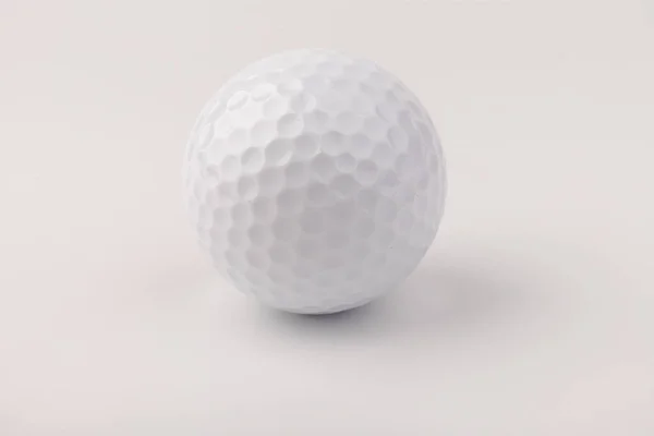 Golfball Isoliert Auf Weißem Hintergrund Volle Schärfentiefe — Stockfoto