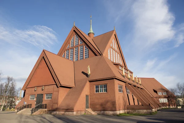 Kiruna, İsveç, bir yaz akşam sırasında kilisede.