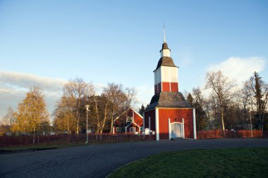 Kiruna, İsveç, bir yaz akşam sırasında kilisede.