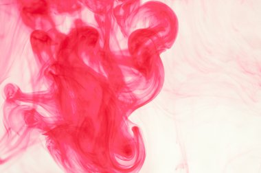 Mürekkep toz beyaz üzerinde