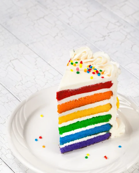 Gourmet pastel de vainilla arco iris —  Fotos de Stock