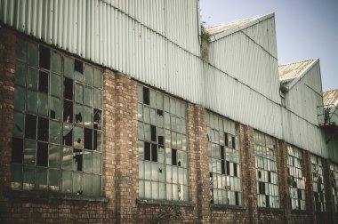 Çok eski terk edilmiş depo