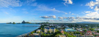 Gün batımında Khao Chong Krachok bakış açısı, Prachuapkhirikhan eyaleti, Tayland.