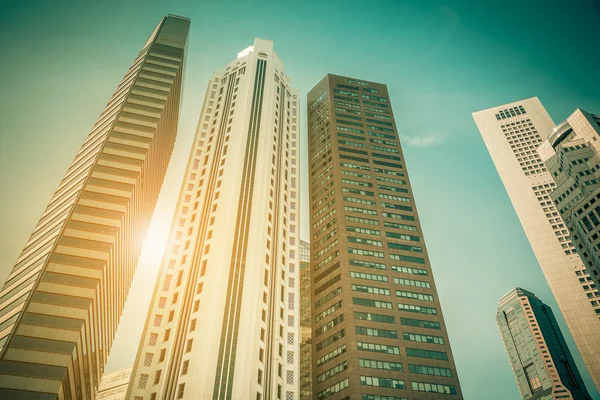 Ciudad de Singapur skyline del distrito de negocios en el centro durante el día . — Foto de Stock