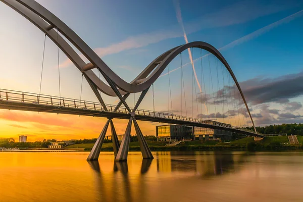 Infinity Köprüsü'nde Günbatımı içinde Stockton-on-Tees, İngiltere