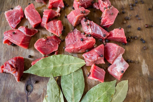 Lezzetli çiğ sulu et