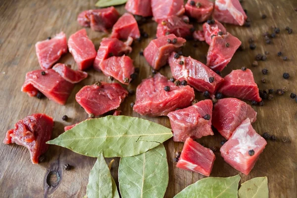 Carne suculenta crua saborosa — Fotografia de Stock