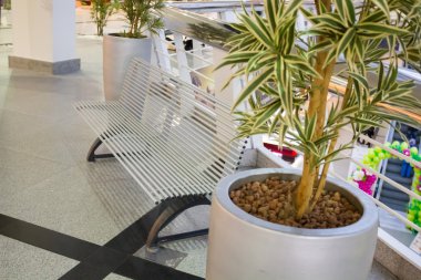 bir alışveriş merkezinde modern tezgah