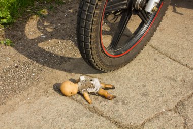 Eski kewpie bebek yandı