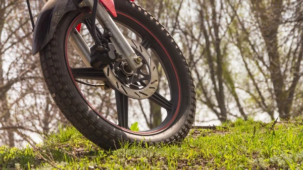 A roda da motocicleta — Fotografia de Stock